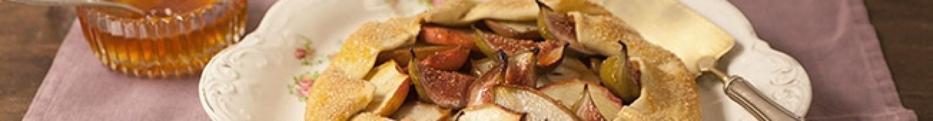 1444273200000-Torta-com-compota-de-frutas